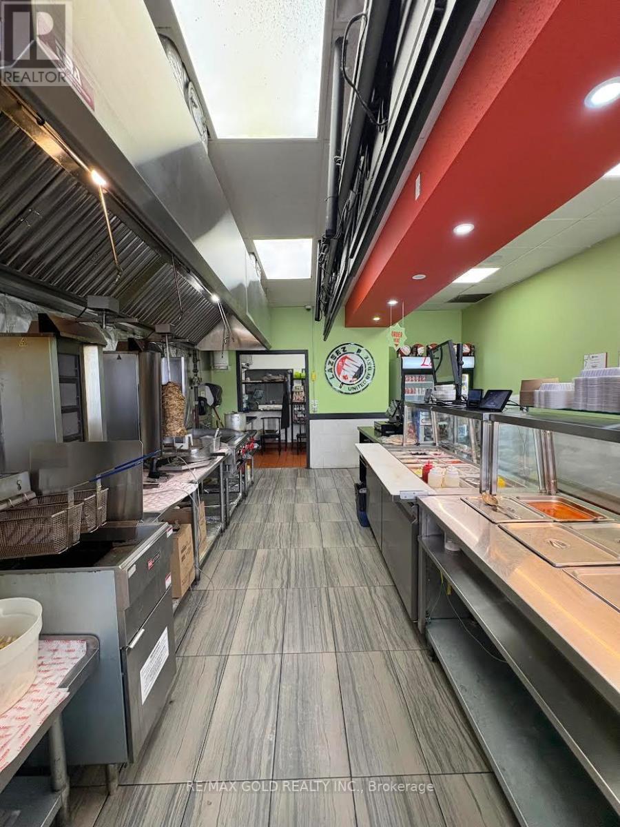 4 - 573 ROGERS ROAD, Toronto (Keelesdale-Eglinton West), Ontario, M6M1B7 — Photo 10