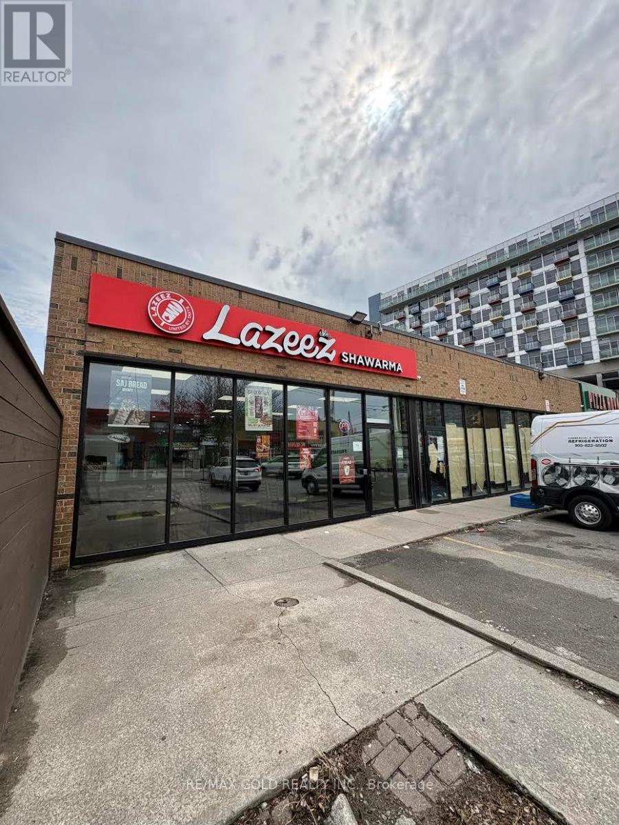 4 - 573 ROGERS ROAD, Toronto (Keelesdale-Eglinton West), Ontario, M6M1B7 — Photo 2