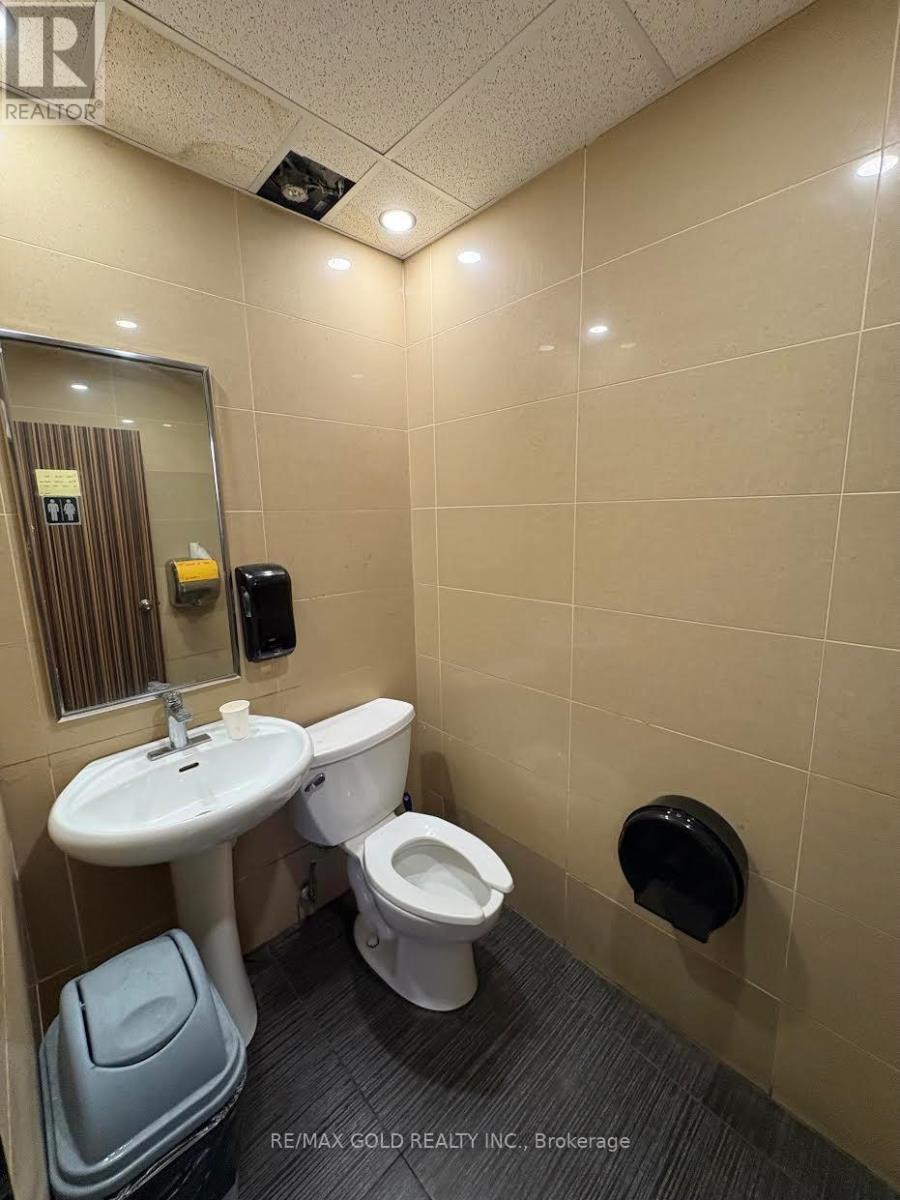 4 - 573 ROGERS ROAD, Toronto (Keelesdale-Eglinton West), Ontario, M6M1B7 — Photo 9