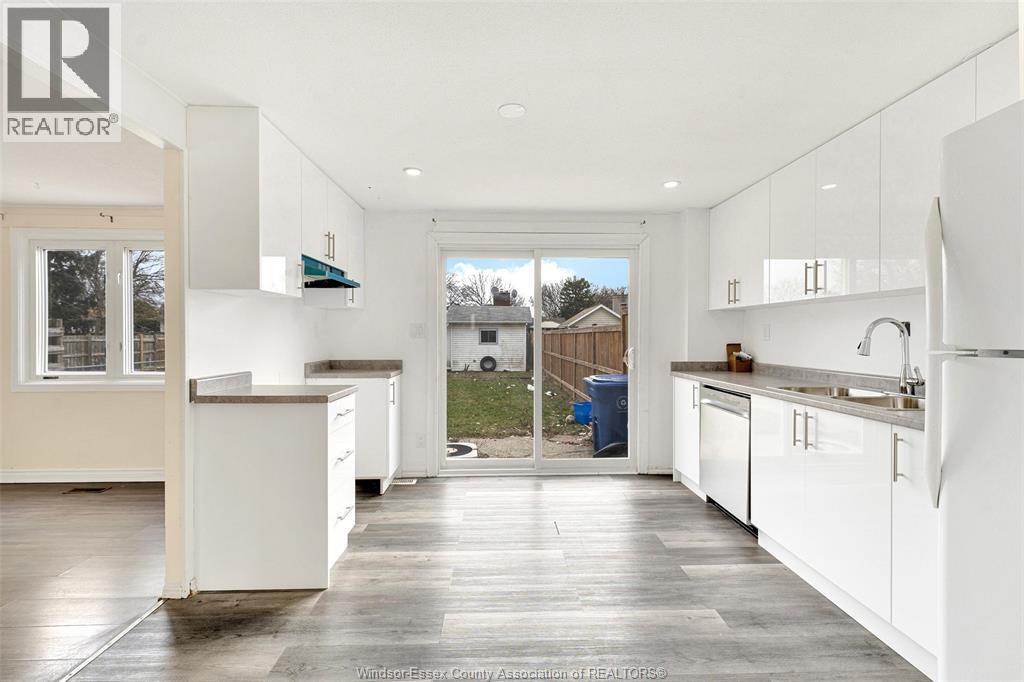 10349 SHENANDOAH, Windsor, Ontario, N8R1B6 — Photo 15