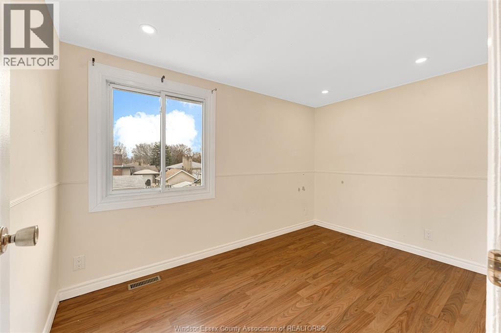 10349 SHENANDOAH, Windsor, Ontario, N8R1B6 — Photo 21