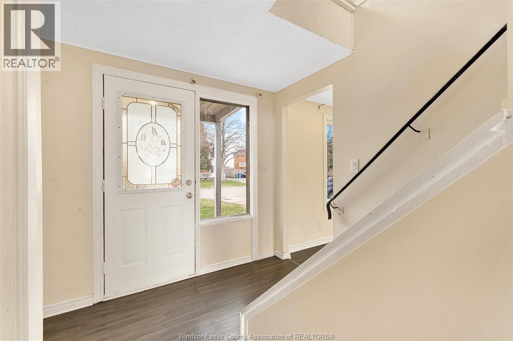 10349 SHENANDOAH, Windsor, Ontario, N8R1B6 — Photo 8