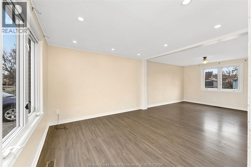 10349 SHENANDOAH, Windsor, Ontario, N8R1B6 — Photo 9
