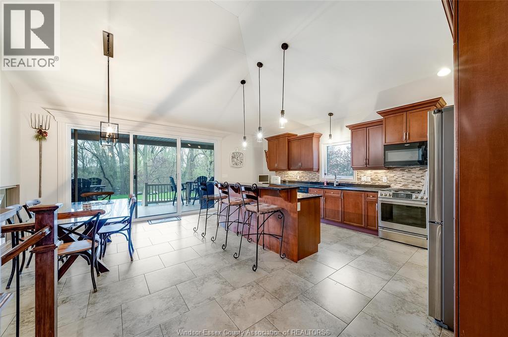 166 WOODYCREST, Kingsville, Ontario, N9Y0A4 — Photo 6