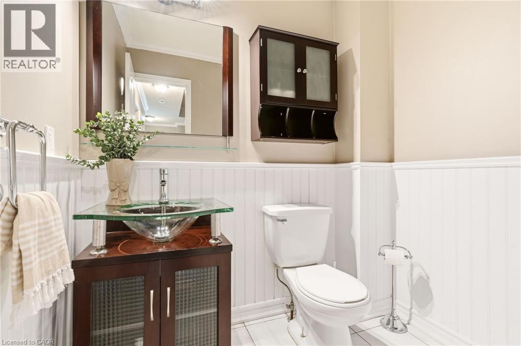 95 THORNLODGE Drive, Waterdown, Ontario, L8B0L9 — Photo 13