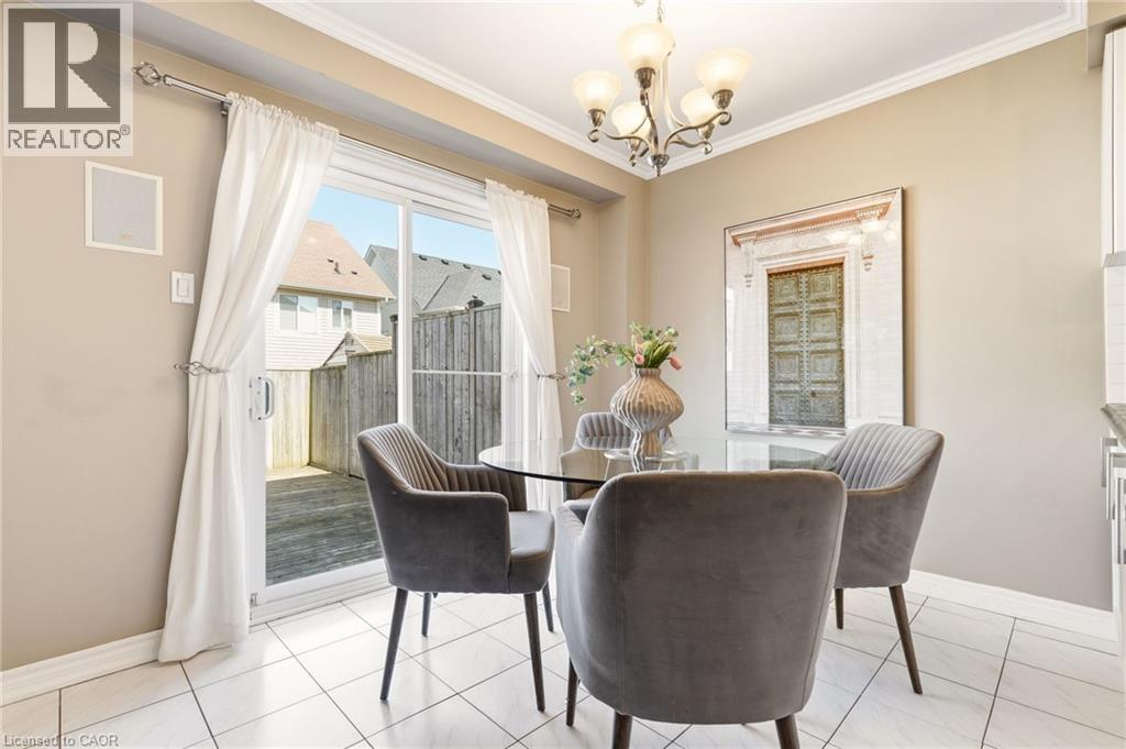 95 THORNLODGE Drive, Waterdown, Ontario, L8B0L9 — Photo 8