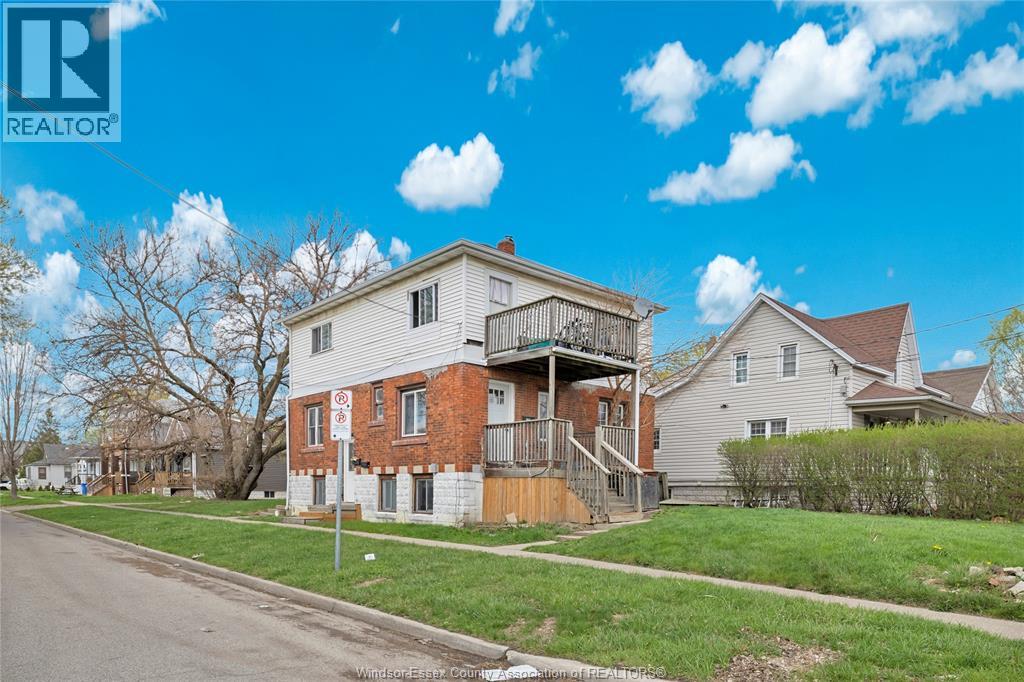 1398 ROONEY, Windsor, Ontario, N9B1K7 — Photo 2