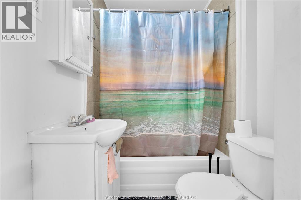 1398 ROONEY, Windsor, Ontario, N9B1K7 — Photo 32