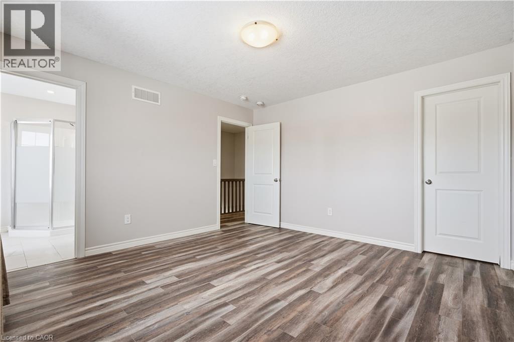 120 LINKS Crescent, Woodstock, Ontario, N4T0K7 — Photo 17