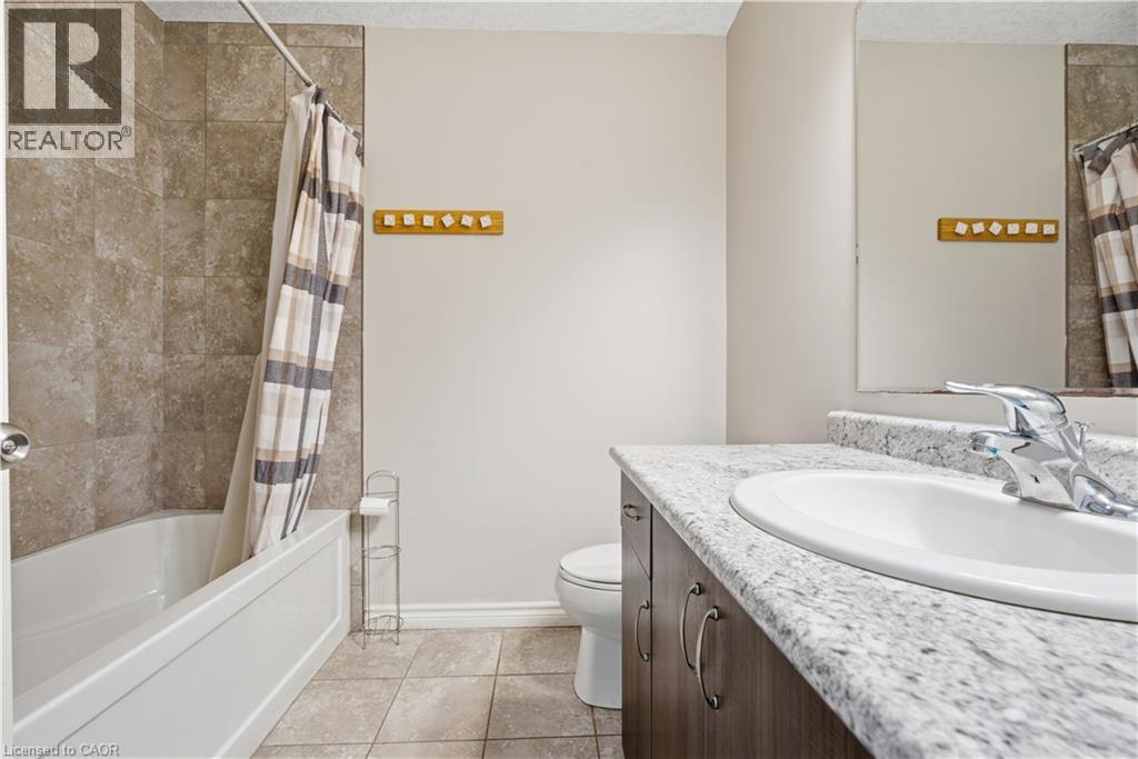 120 LINKS Crescent, Woodstock, Ontario, N4T0K7 — Photo 21