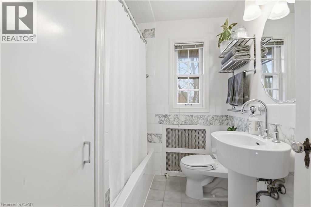 122 DUNBAR Road S, Waterloo, Ontario, N2L2E7 — Photo 18