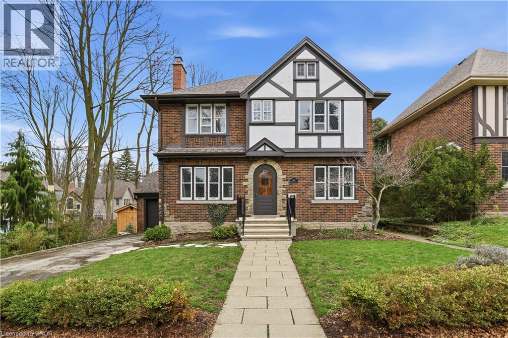 122 DUNBAR Road S, Waterloo, Ontario, N2L2E7 — Photo 2