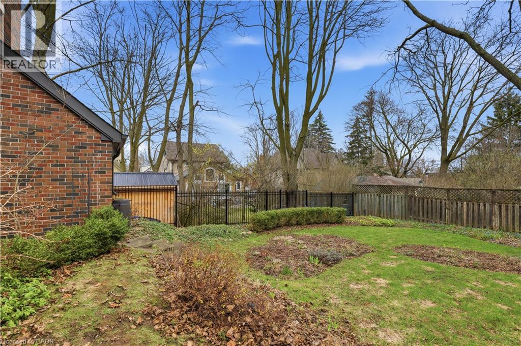 122 DUNBAR Road S, Waterloo, Ontario, N2L2E7 — Photo 27