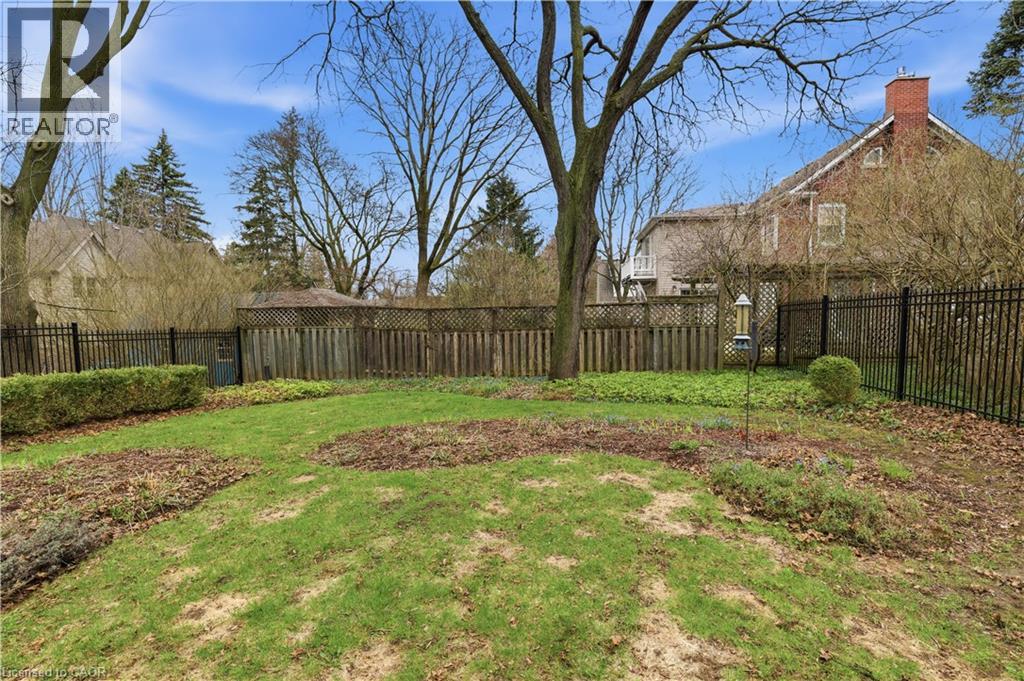 122 DUNBAR Road S, Waterloo, Ontario, N2L2E7 — Photo 28