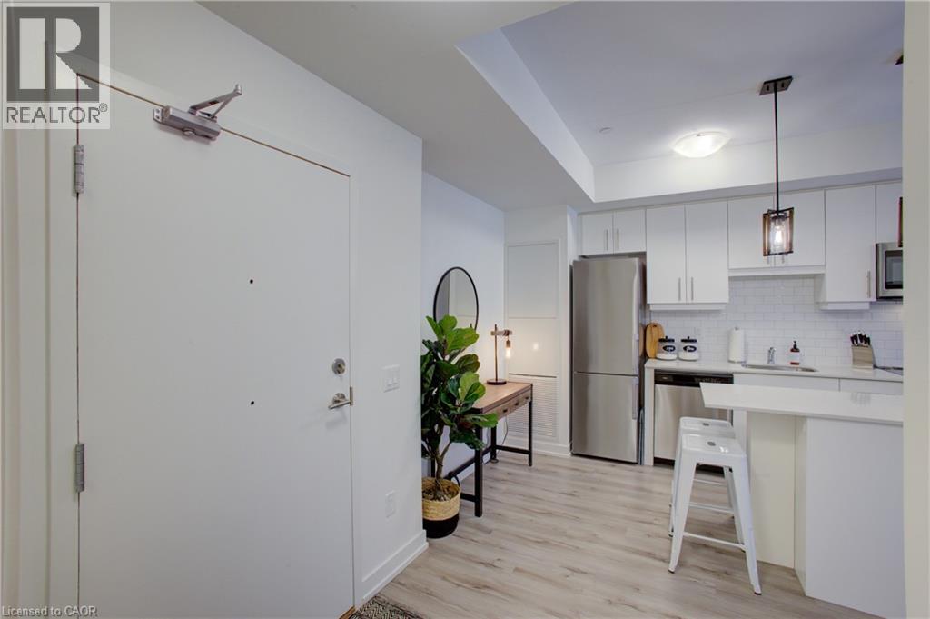 243 NORTHFIELD Drive E Unit# 208, Waterloo, Ontario, N2K0H2 — Photo 8