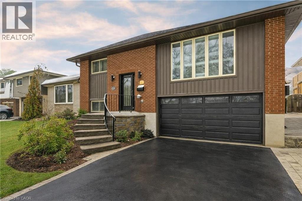 364 ROSELAWN Place, Waterloo, Ontario, N2L5P1 — Photo 2