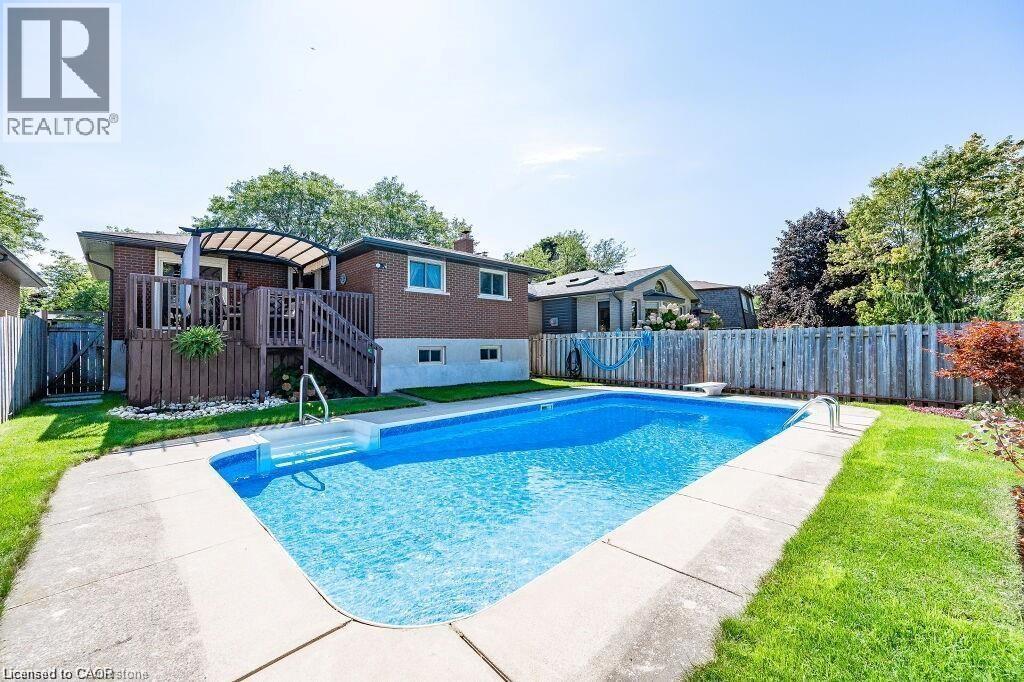 364 ROSELAWN Place, Waterloo, Ontario, N2L5P1 — Photo 3