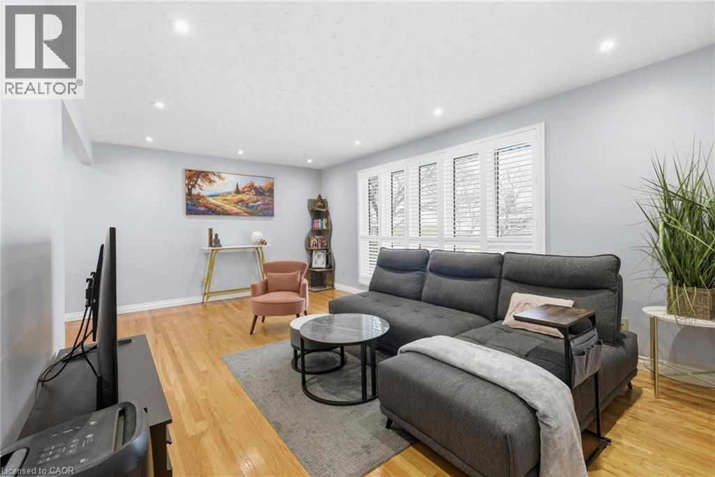 364 ROSELAWN Place, Waterloo, Ontario, N2L5P1 — Photo 5