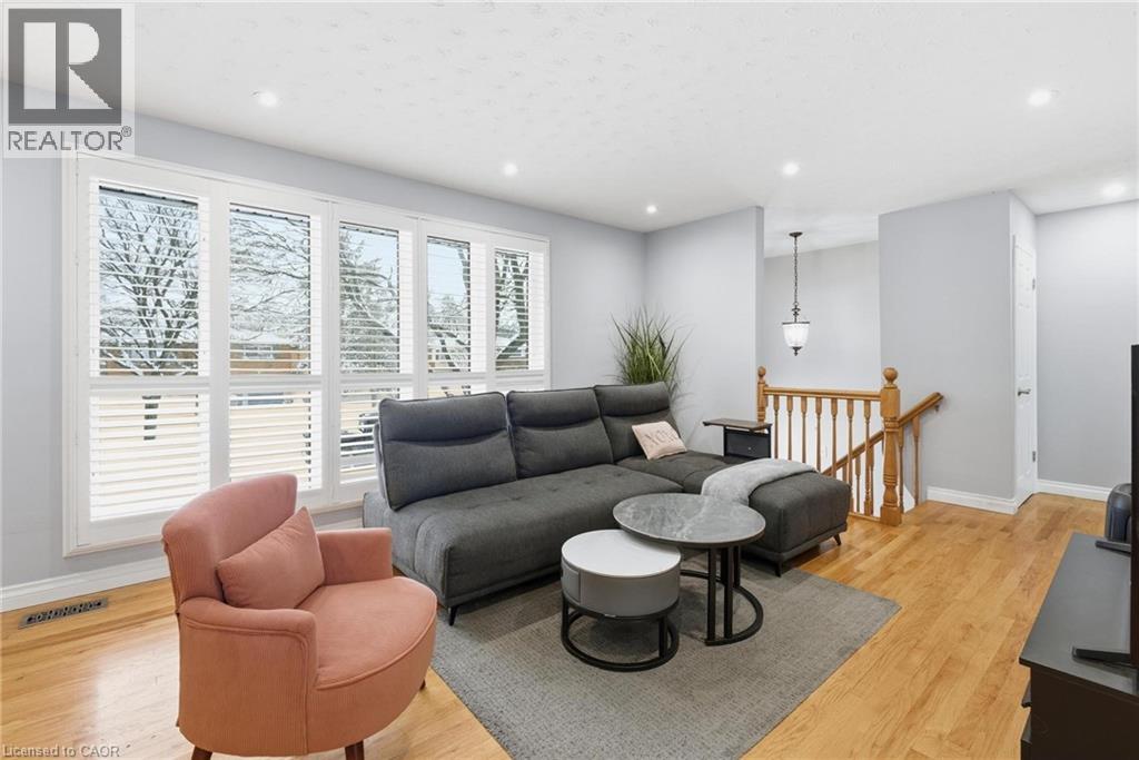 364 ROSELAWN Place, Waterloo, Ontario, N2L5P1 — Photo 6