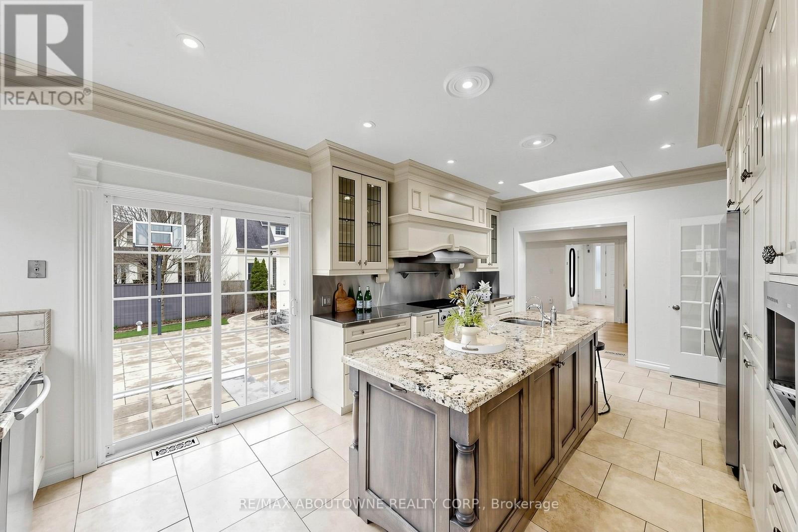 1316 CAMBRIDGE DRIVE, Oakville (MO Morrison), Ontario, L6J1S3 — Photo 12