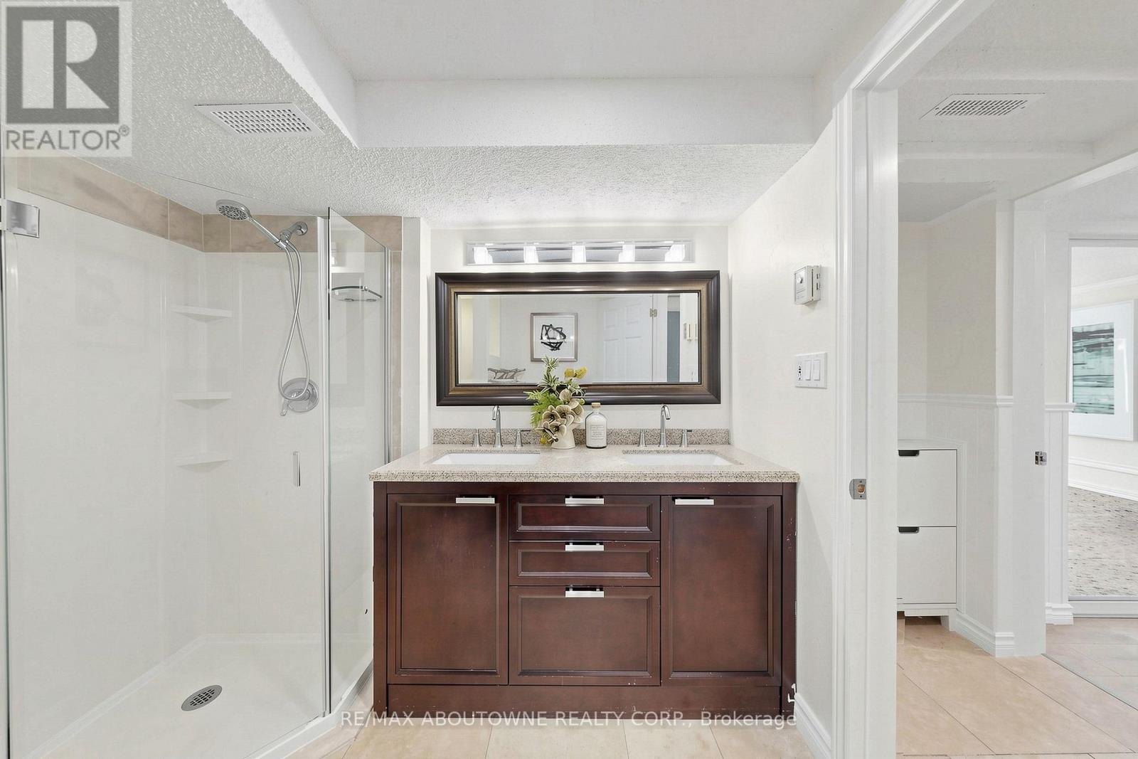 1316 CAMBRIDGE DRIVE, Oakville (MO Morrison), Ontario, L6J1S3 — Photo 20