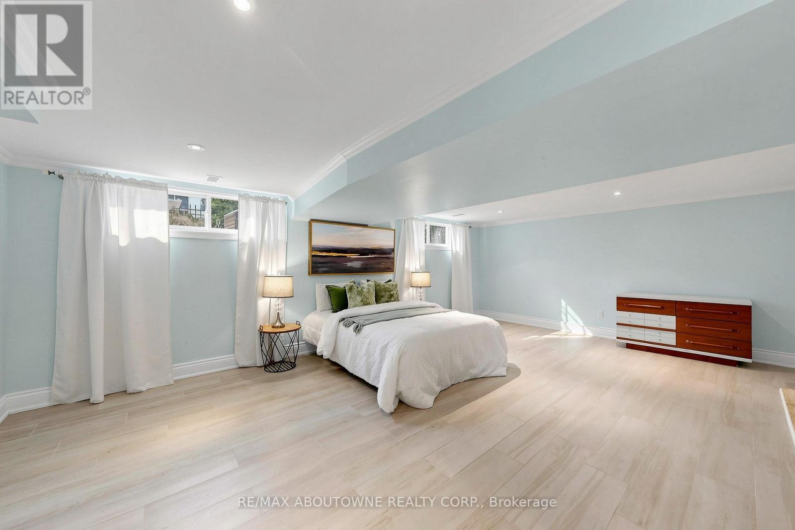 1316 CAMBRIDGE DRIVE, Oakville (MO Morrison), Ontario, L6J1S3 — Photo 35