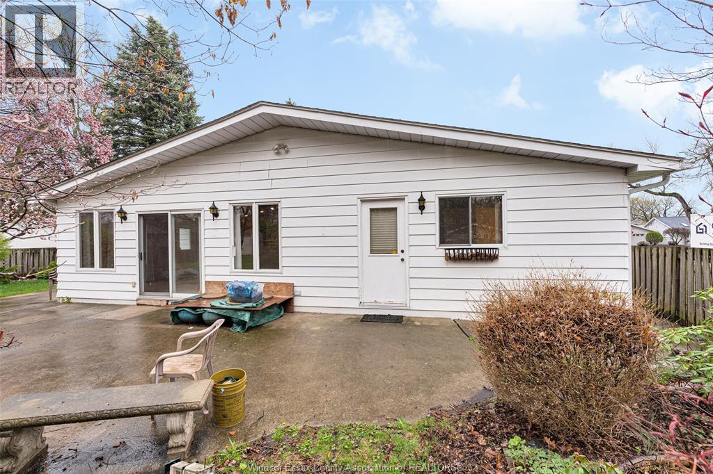 313 BARRY AVENUE, Tecumseh, Ontario, N8N2G2 — Photo 5