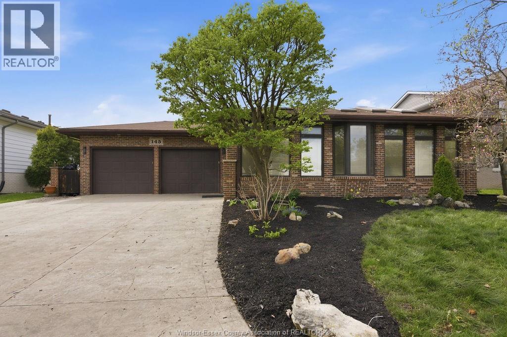 145 CENTENNIAL DRIVE, Tecumseh, Ontario, N8N2N7 — Photo 2