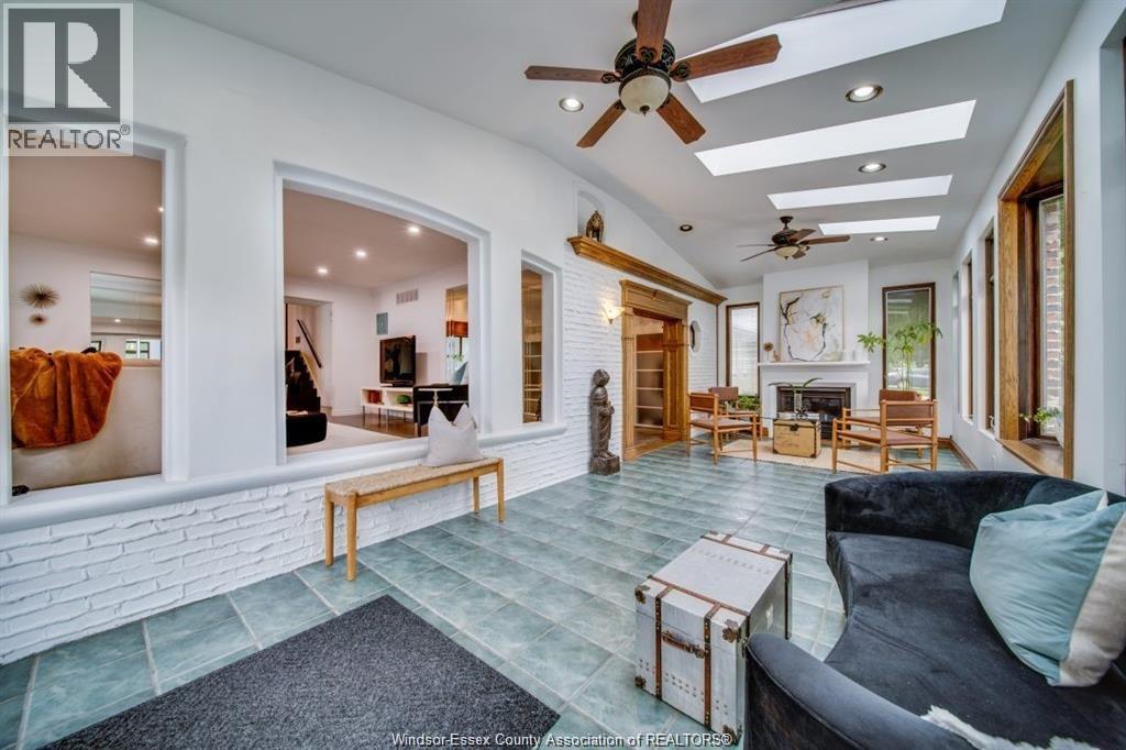 145 CENTENNIAL DRIVE, Tecumseh, Ontario, N8N2N7 — Photo 3