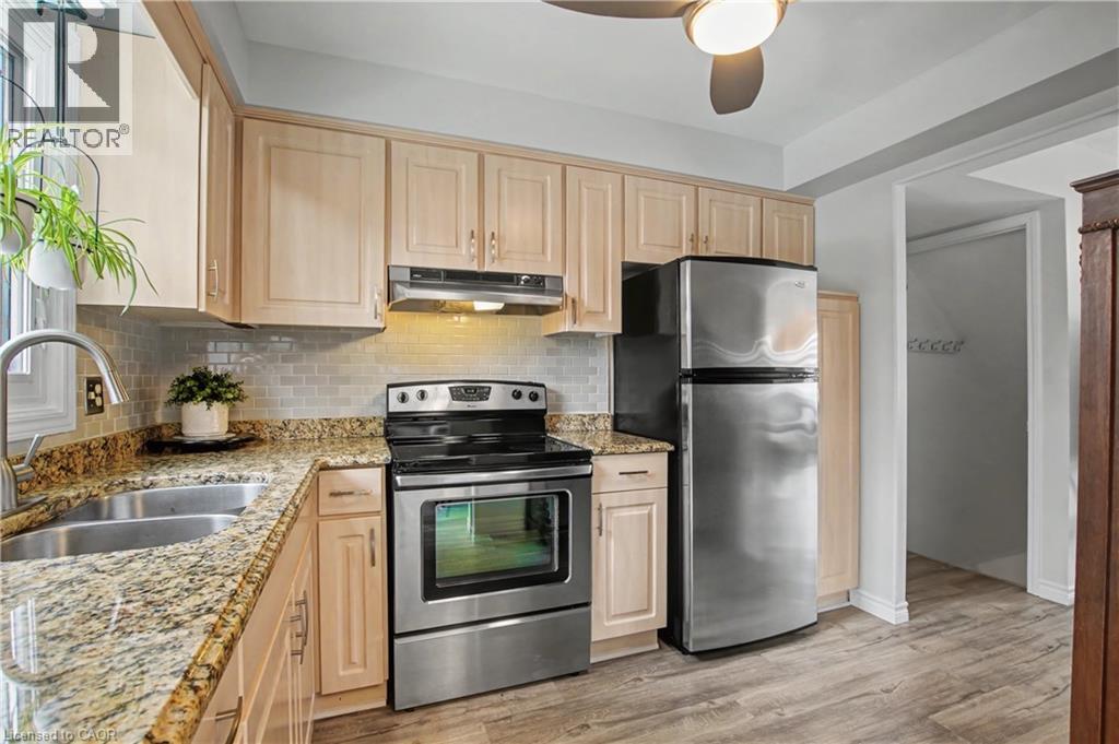 21 GREYSTONE Crescent, St. Catharines, Ontario, L2N6P1 — Photo 14