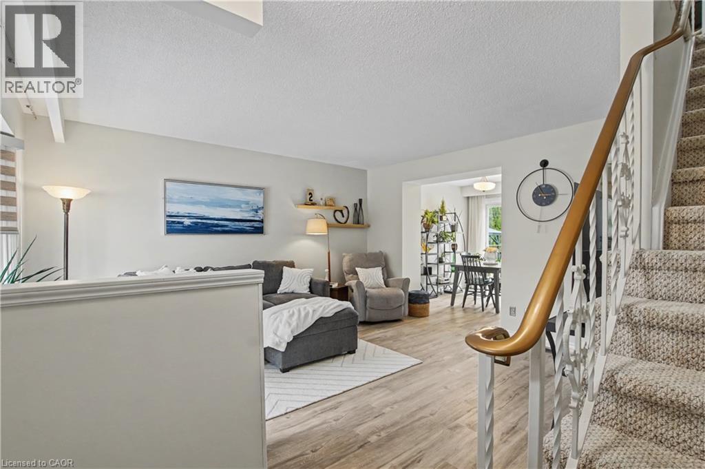 21 GREYSTONE Crescent, St. Catharines, Ontario, L2N6P1 — Photo 6