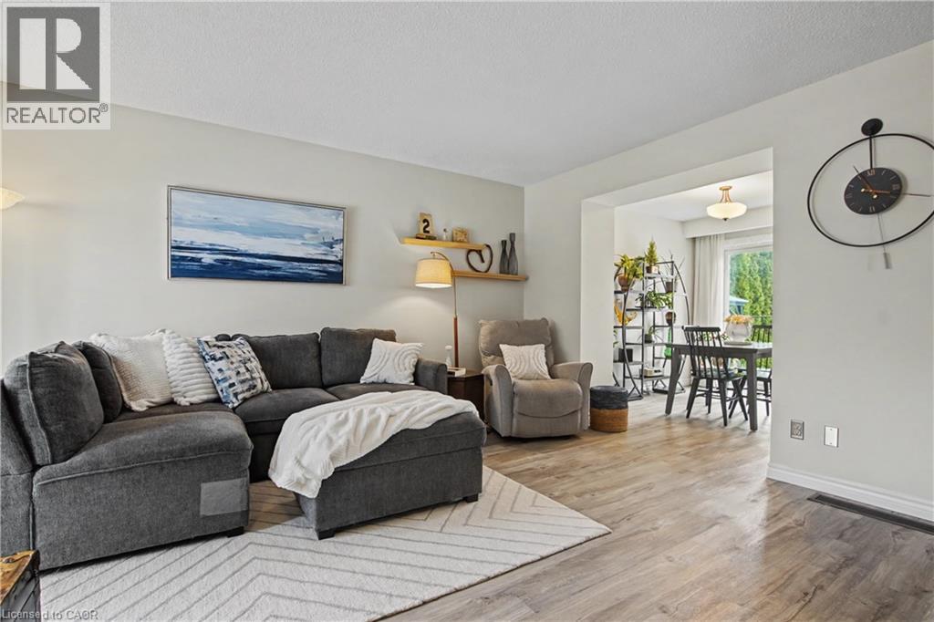 21 GREYSTONE Crescent, St. Catharines, Ontario, L2N6P1 — Photo 7