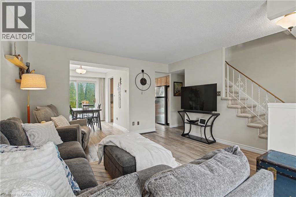 21 GREYSTONE Crescent, St. Catharines, Ontario, L2N6P1 — Photo 8