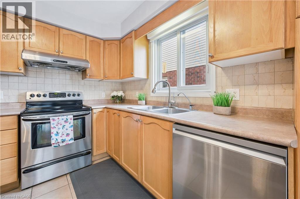 202 SLEAFORD Street, Waterloo, Ontario, N2J4Z8 — Photo 16