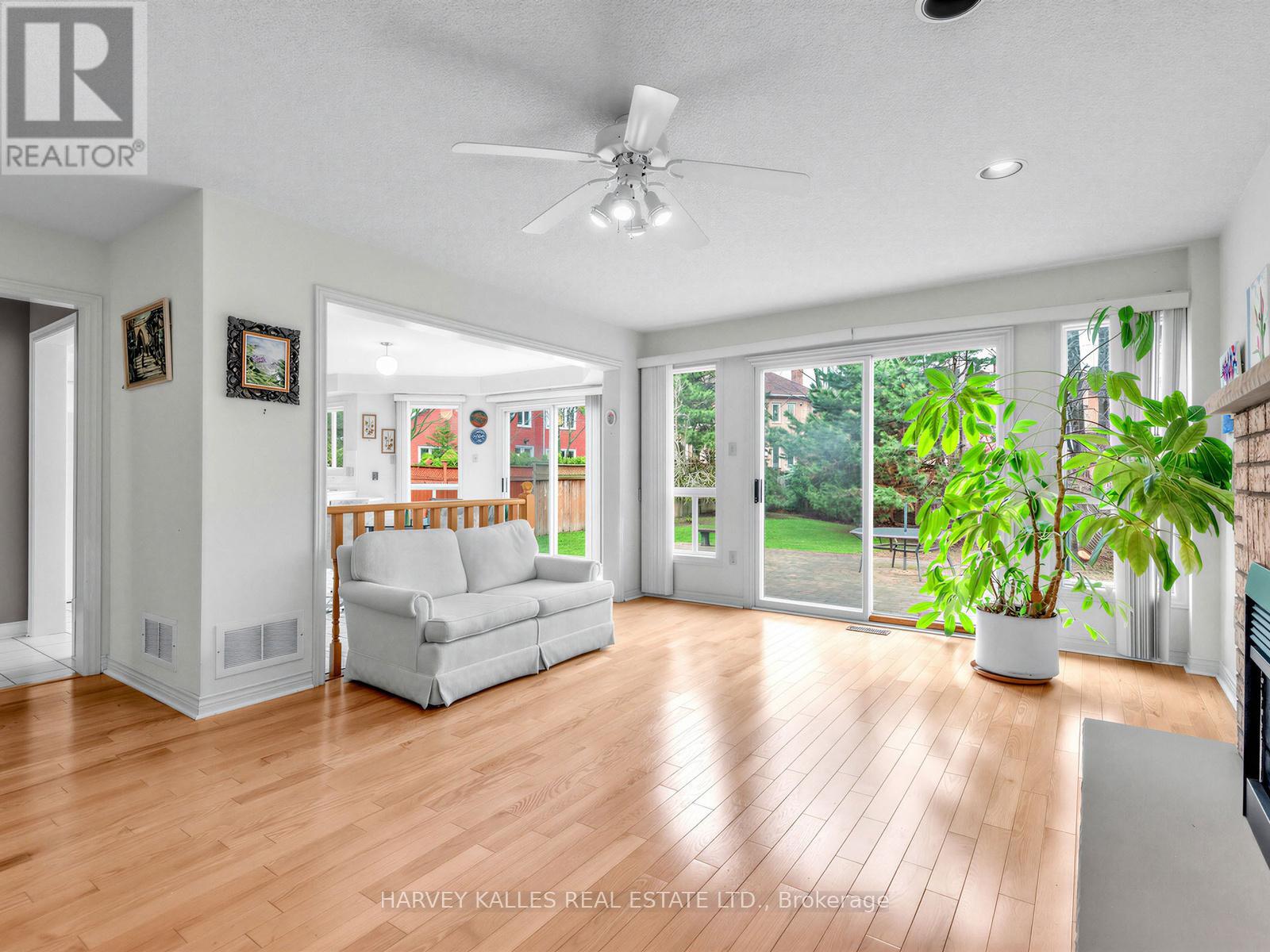 82 BOWRING WALK, Toronto (Clanton Park), Ontario, M3H5Z7 — Photo 13