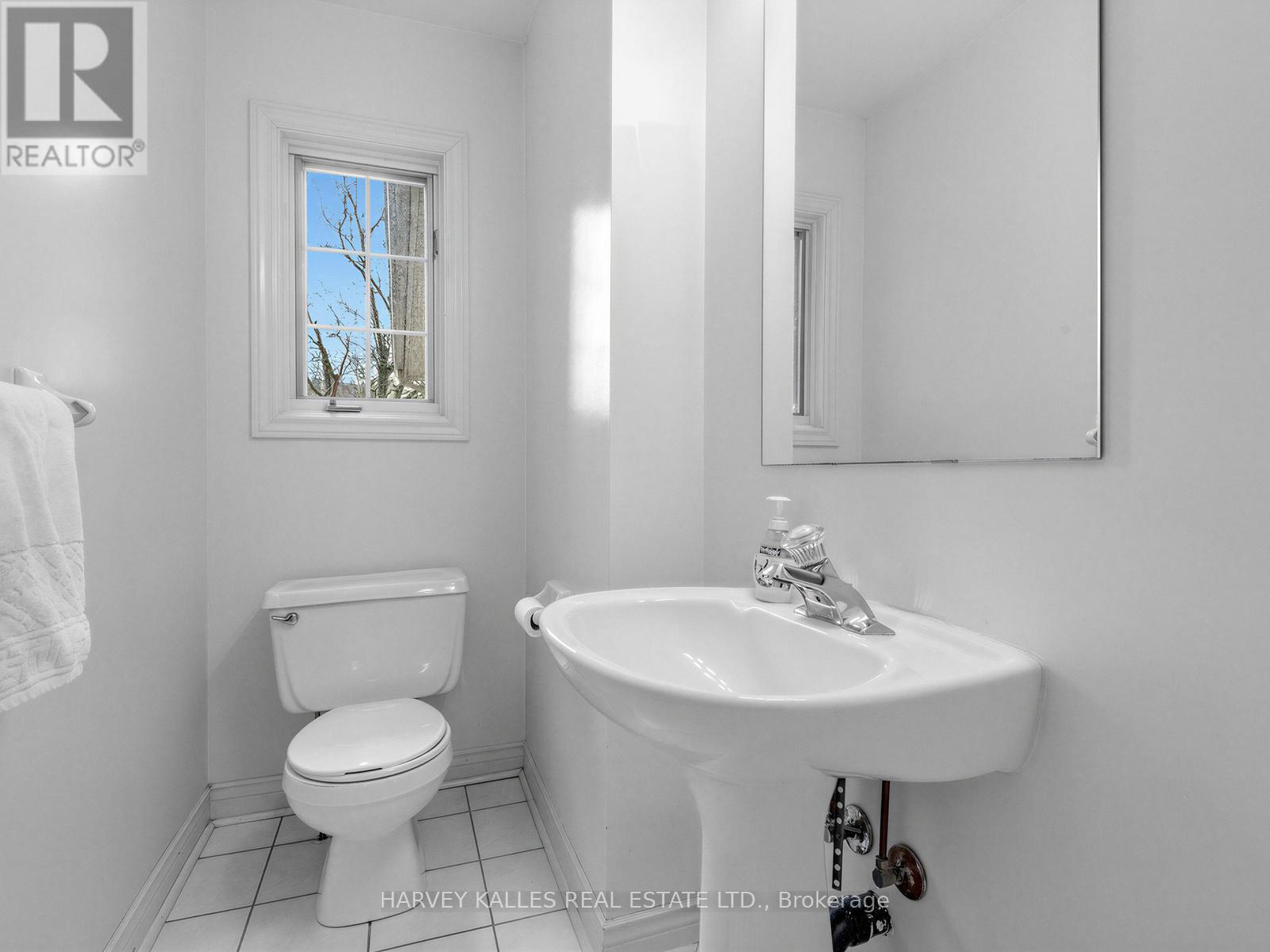 82 BOWRING WALK, Toronto (Clanton Park), Ontario, M3H5Z7 — Photo 15