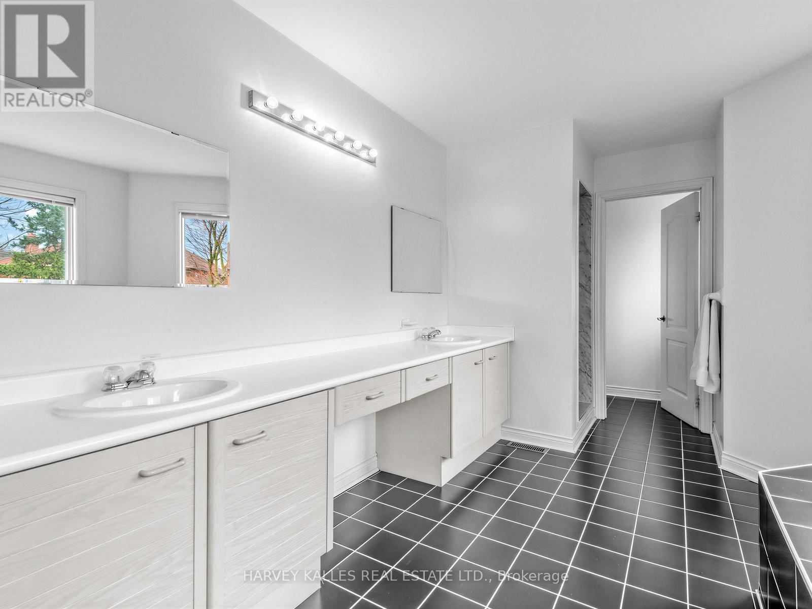 82 BOWRING WALK, Toronto (Clanton Park), Ontario, M3H5Z7 — Photo 21