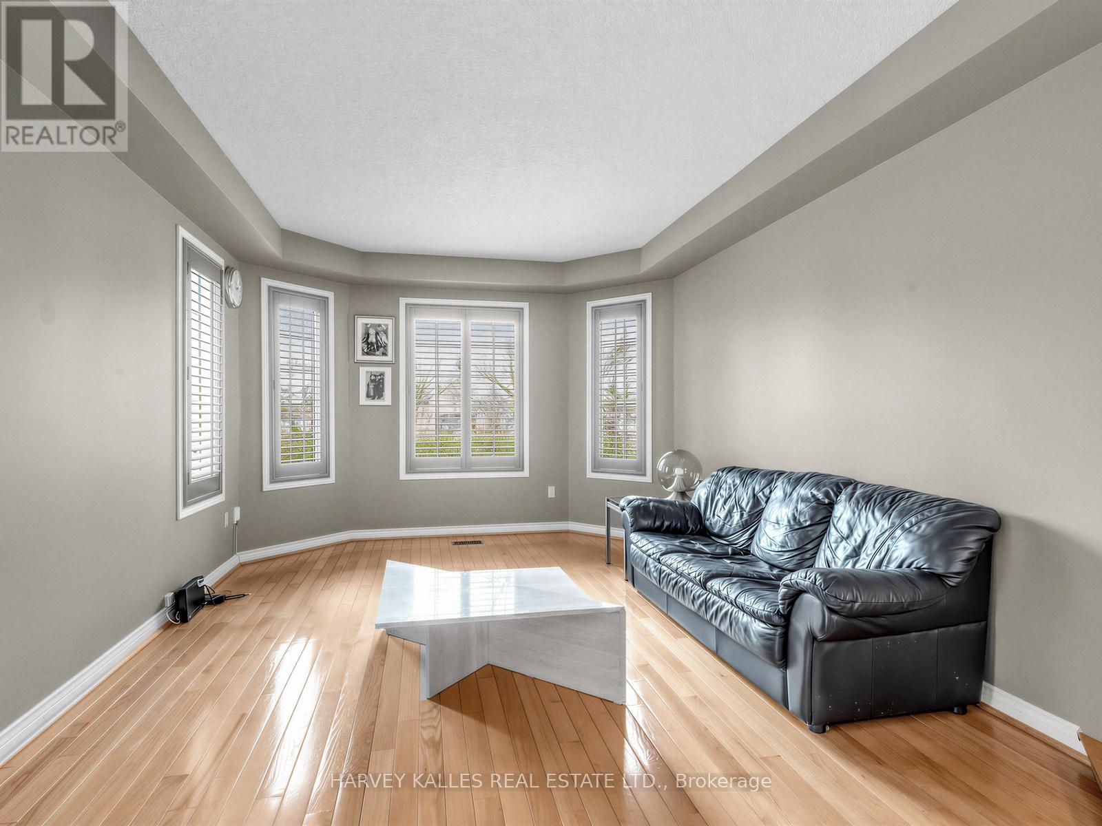 82 BOWRING WALK, Toronto (Clanton Park), Ontario, M3H5Z7 — Photo 3
