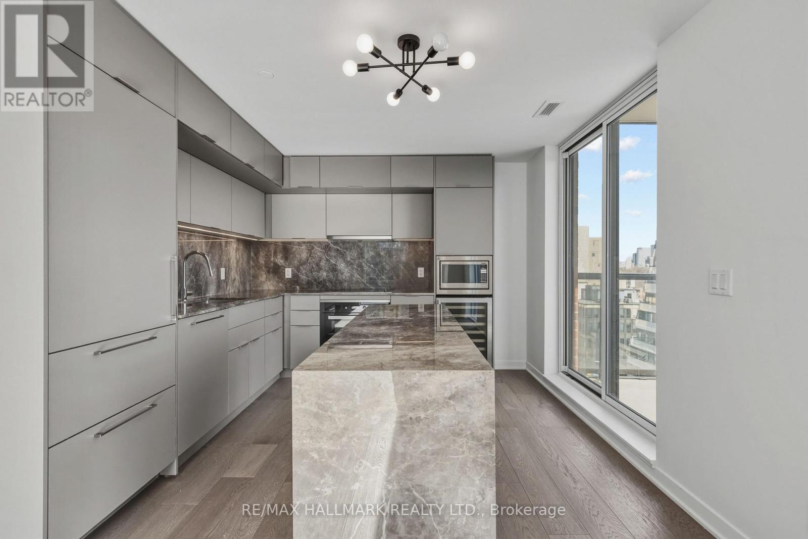 807 - 185 ALBERTA AVENUE, Toronto (Oakwood Village), Ontario, M6C0A5 — Photo 6