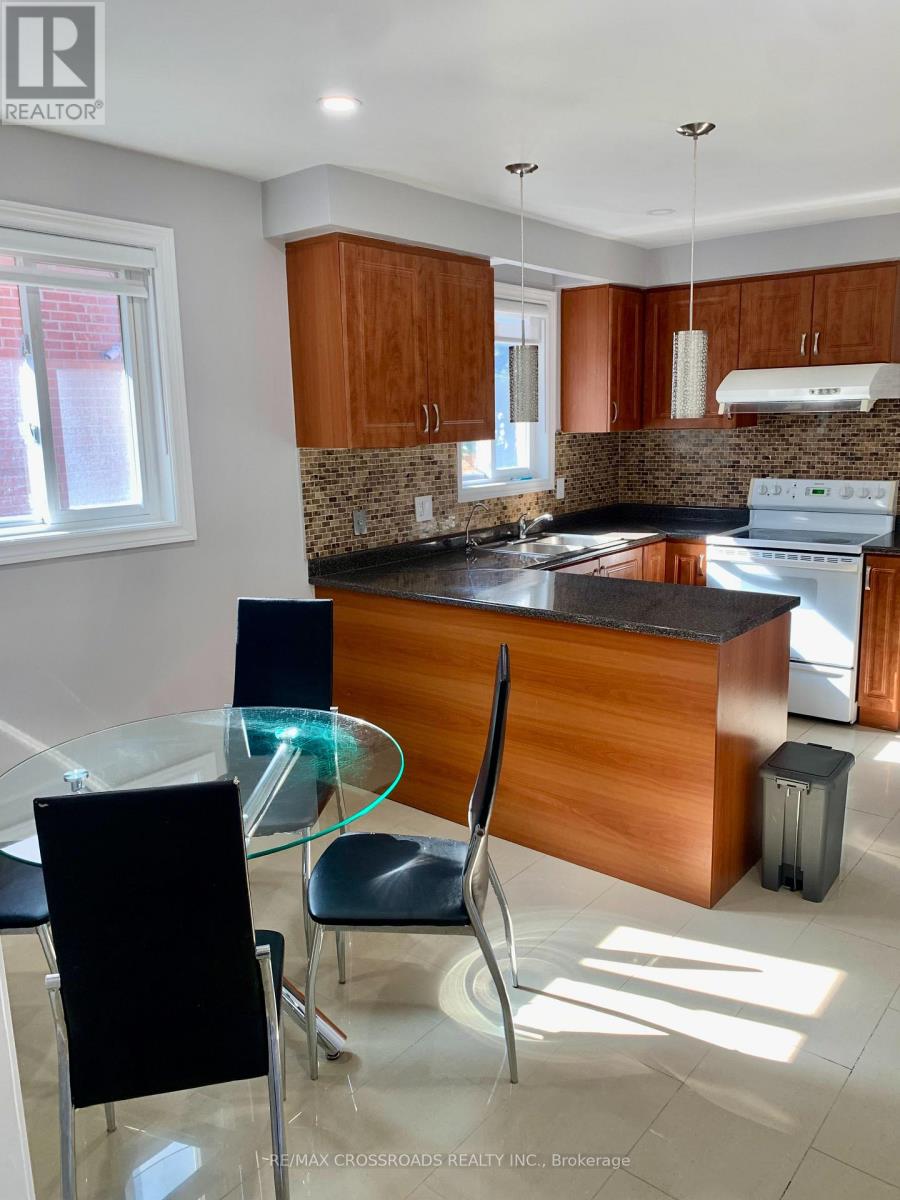 MAIN - 30 PINDAR CRESCENT, Toronto (Pleasant View), Ontario, M2J3L4 — Photo 5