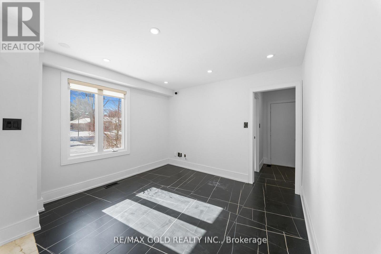 72 GOODFELLOW CRESCENT, King (Nobleton), Ontario, L0G1N0 — Photo 11