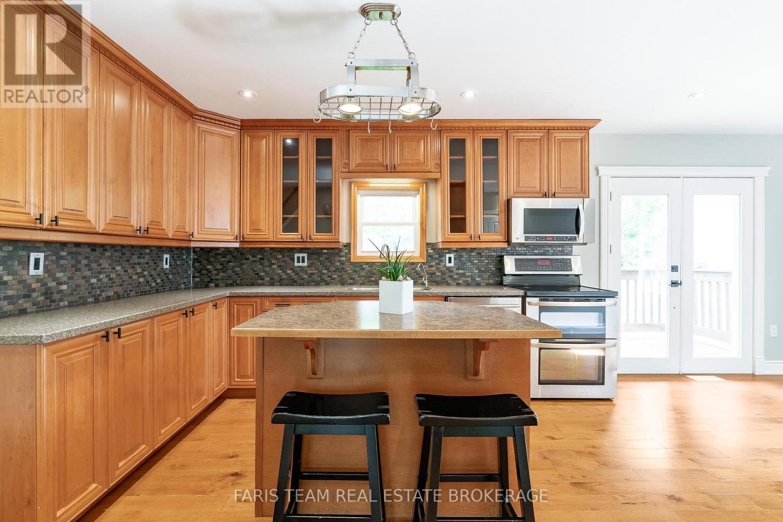 104 KNOX ROAD E, Wasaga Beach, Ontario, L9Z2T5 — Photo 11