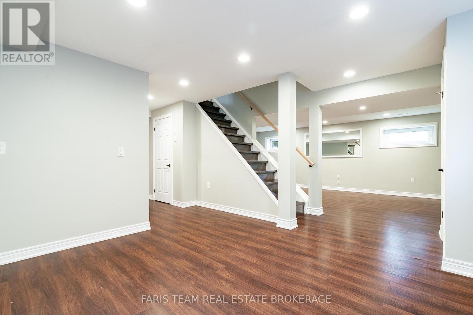 104 KNOX ROAD E, Wasaga Beach, Ontario, L9Z2T5 — Photo 36