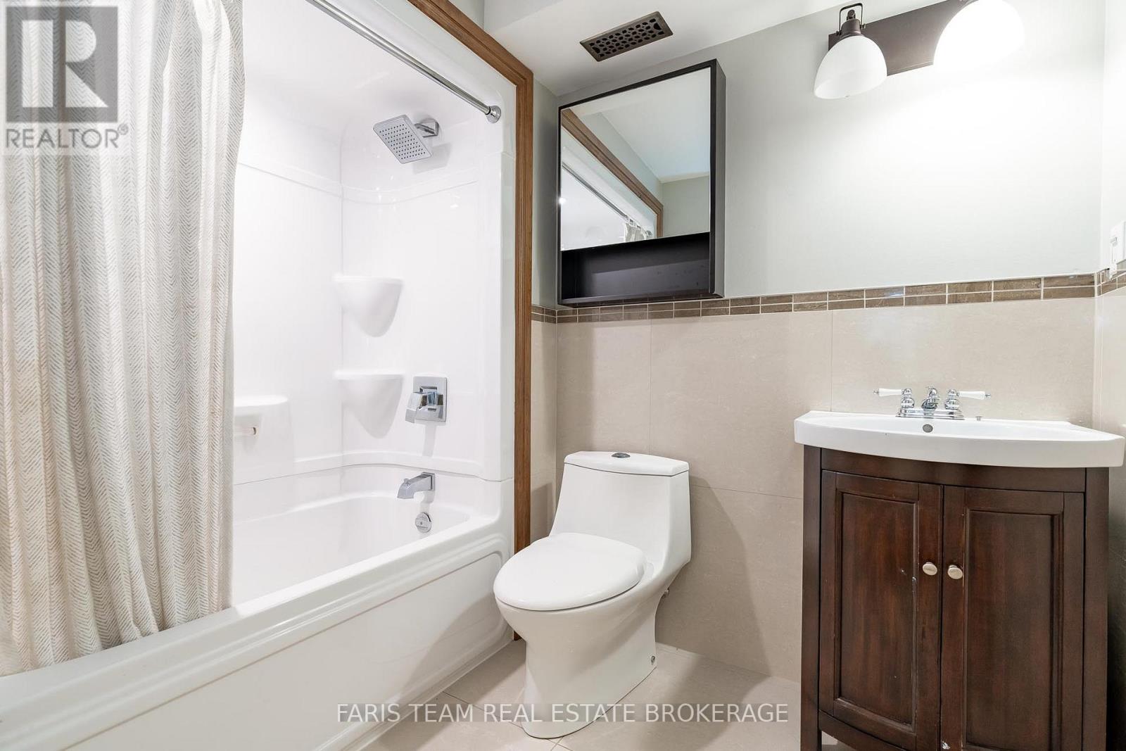 104 KNOX ROAD E, Wasaga Beach, Ontario, L9Z2T5 — Photo 39