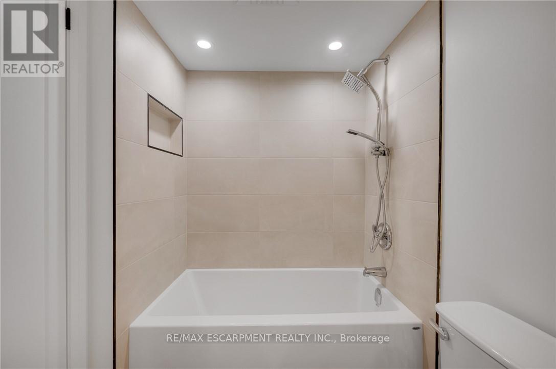 1339 AUGUSTINE DRIVE, Burlington (Mountainside), Ontario, L7P2M9 — Photo 12