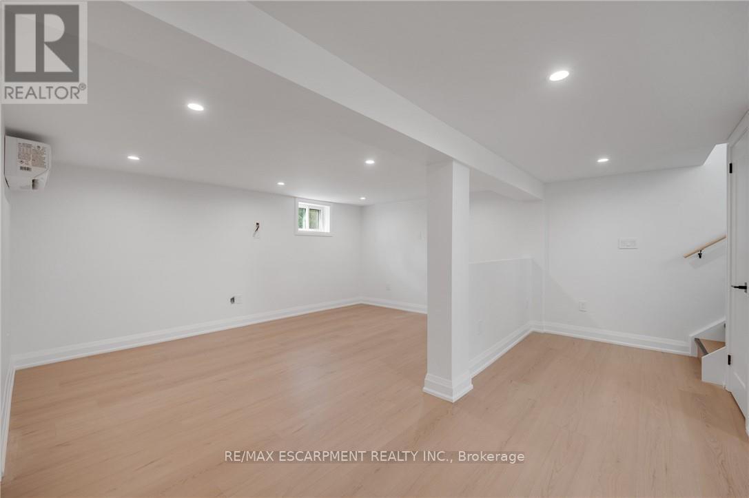 1339 AUGUSTINE DRIVE, Burlington (Mountainside), Ontario, L7P2M9 — Photo 5