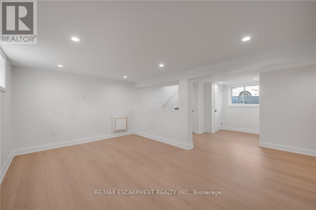 1339 AUGUSTINE DRIVE, Burlington (Mountainside), Ontario, L7P2M9 — Photo 6