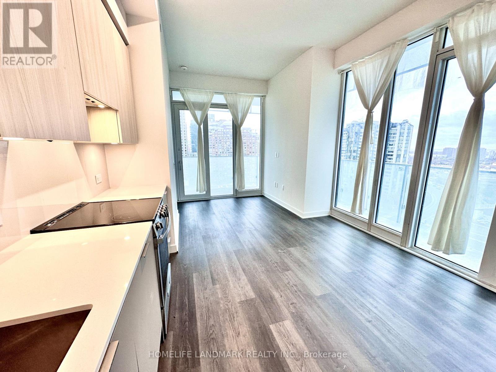 1203 - 3900 CONFEDERATION PARKWAY, Mississauga (City Centre), Ontario, L5B0M3 — Photo 4