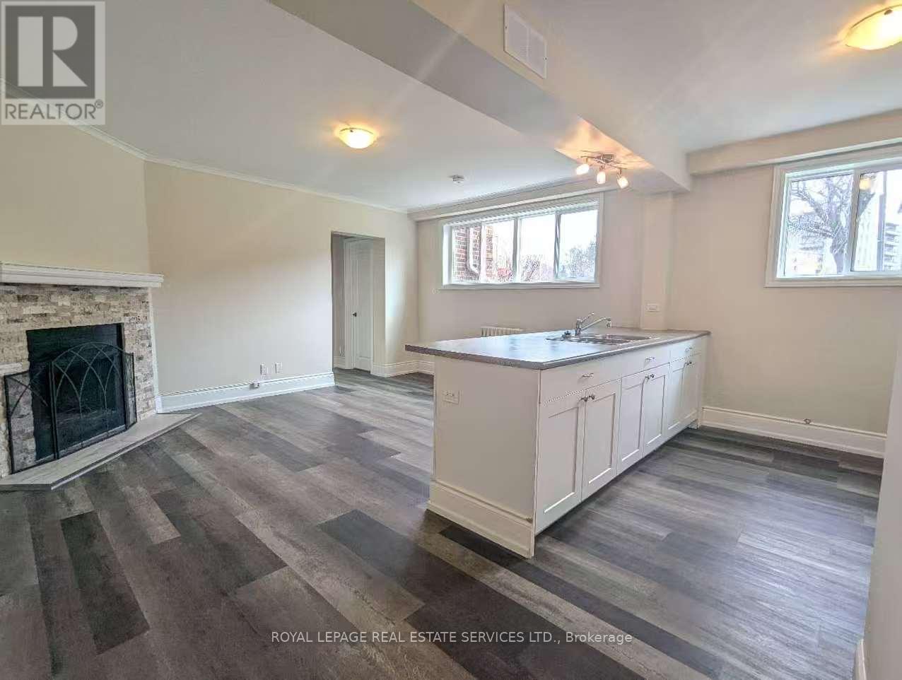 1 - 322 LAKESHORE ROAD W, Mississauga (Port Credit), Ontario, L5H1G8 — Photo 10
