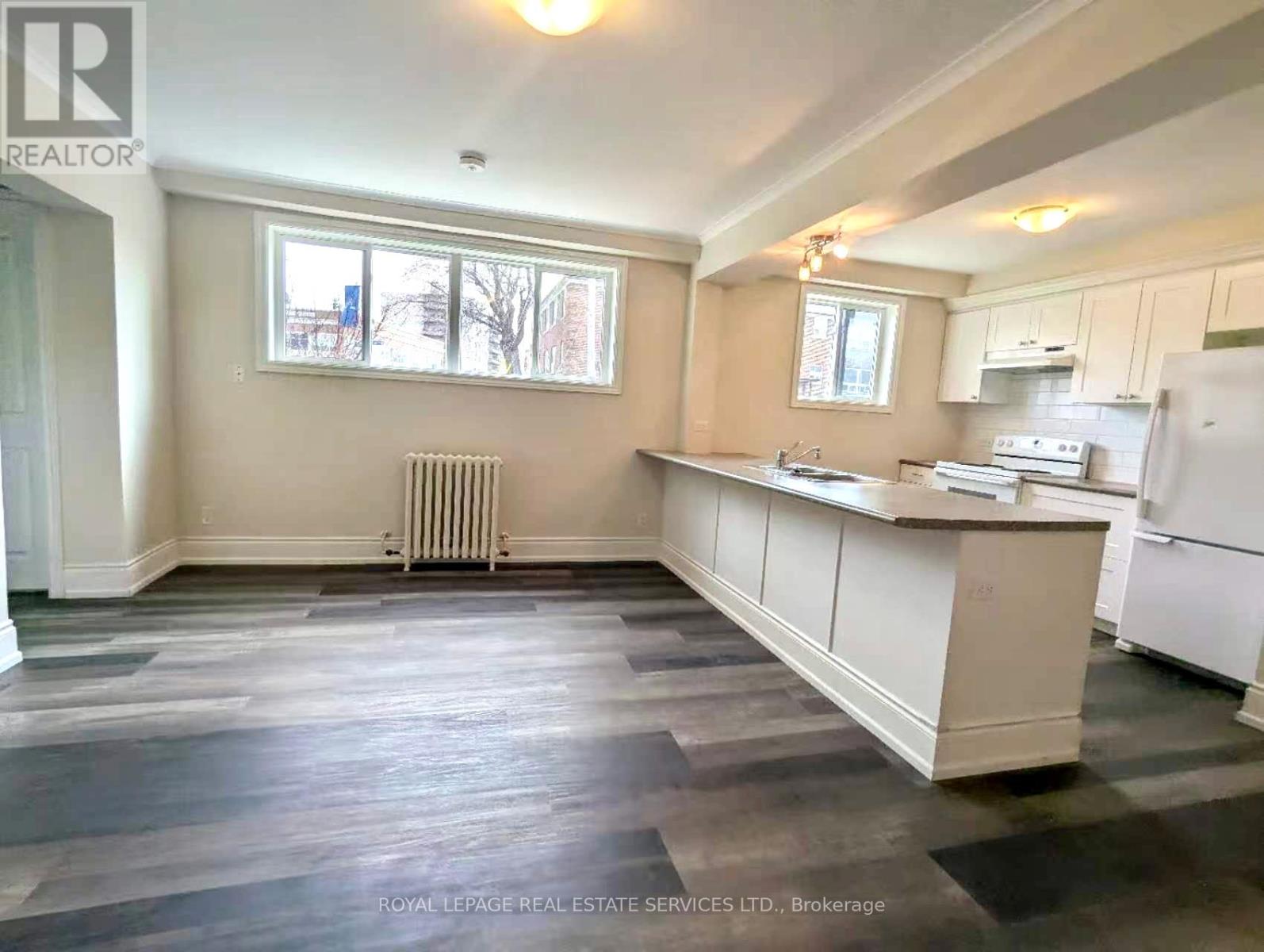 1 - 322 LAKESHORE ROAD W, Mississauga (Port Credit), Ontario, L5H1G8 — Photo 5